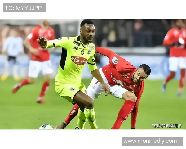 昂热与特鲁瓦实力分析及近期表现对比探讨